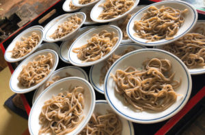 豊岡市出石町にある蕎麦屋「甚兵衛(じんべえ)」の皿そばが美味い!
