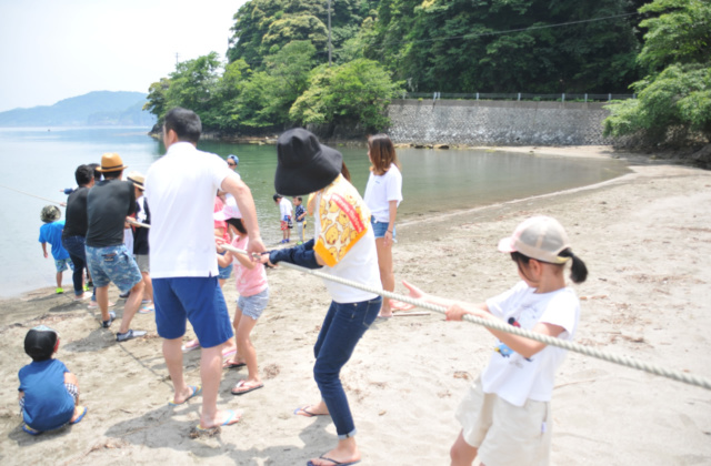 香美町にある三田浜海水浴場で地引網に参加してきたよ！